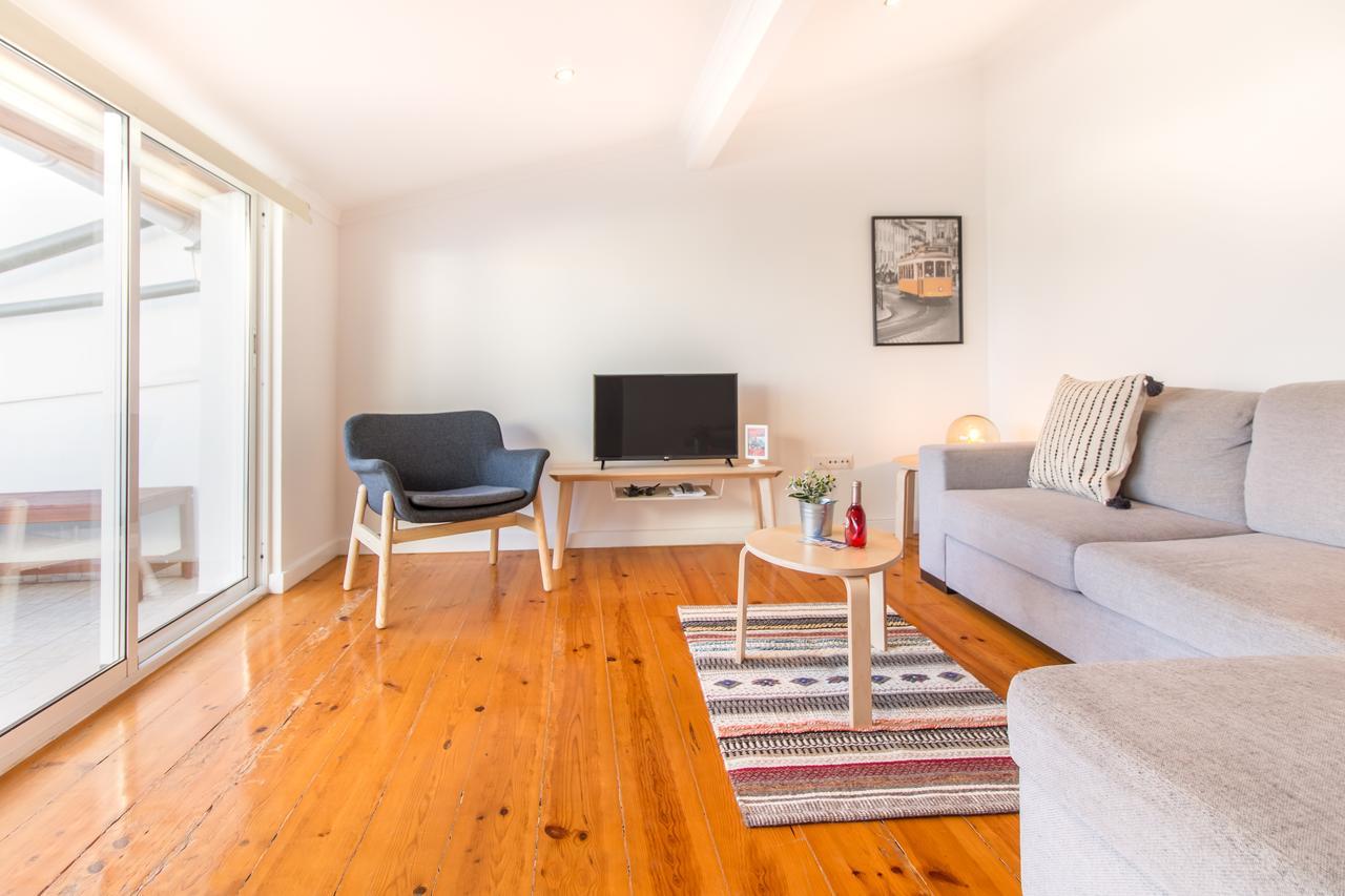 Alfama Lovely Duplex Apartamento *